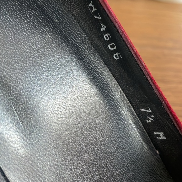 EUC Stuart Weitzman Pumps - Picture 9 of 10
